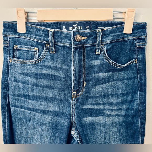 Hollister Jeans High Rise Super Skinny Medium Wash Distressed SZ 26/3L LIKE NEW - Picture 4 of 15